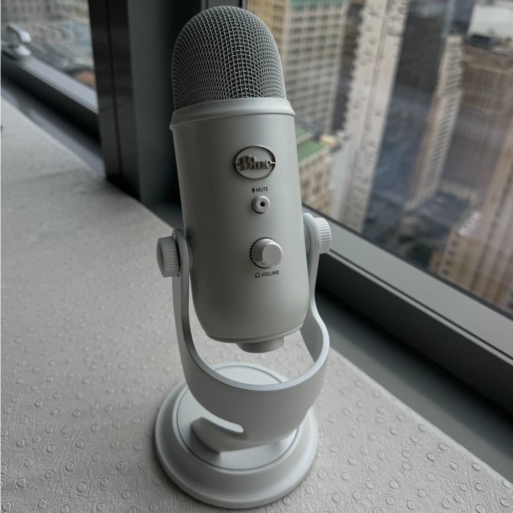 Blue Yeti USB Microphone for Gaming